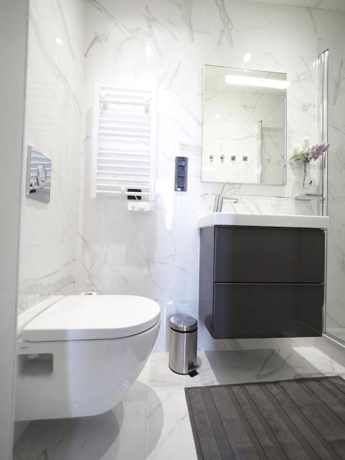 Superbe Appartement Independant En Centre Ville Vichy Bagian luar foto