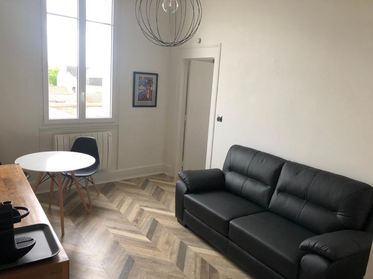 Superbe Appartement Independant En Centre Ville Vichy Bagian luar foto