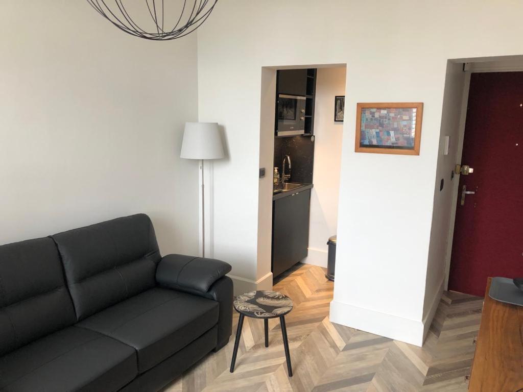 Superbe Appartement Independant En Centre Ville Vichy Bagian luar foto