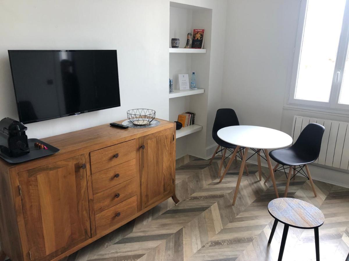Superbe Appartement Independant En Centre Ville Vichy Bagian luar foto