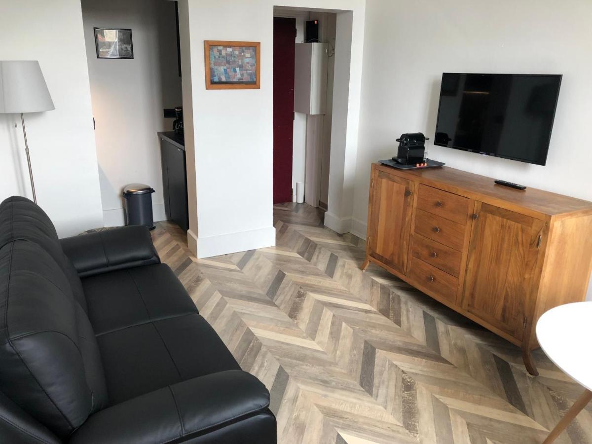Superbe Appartement Independant En Centre Ville Vichy Bagian luar foto
